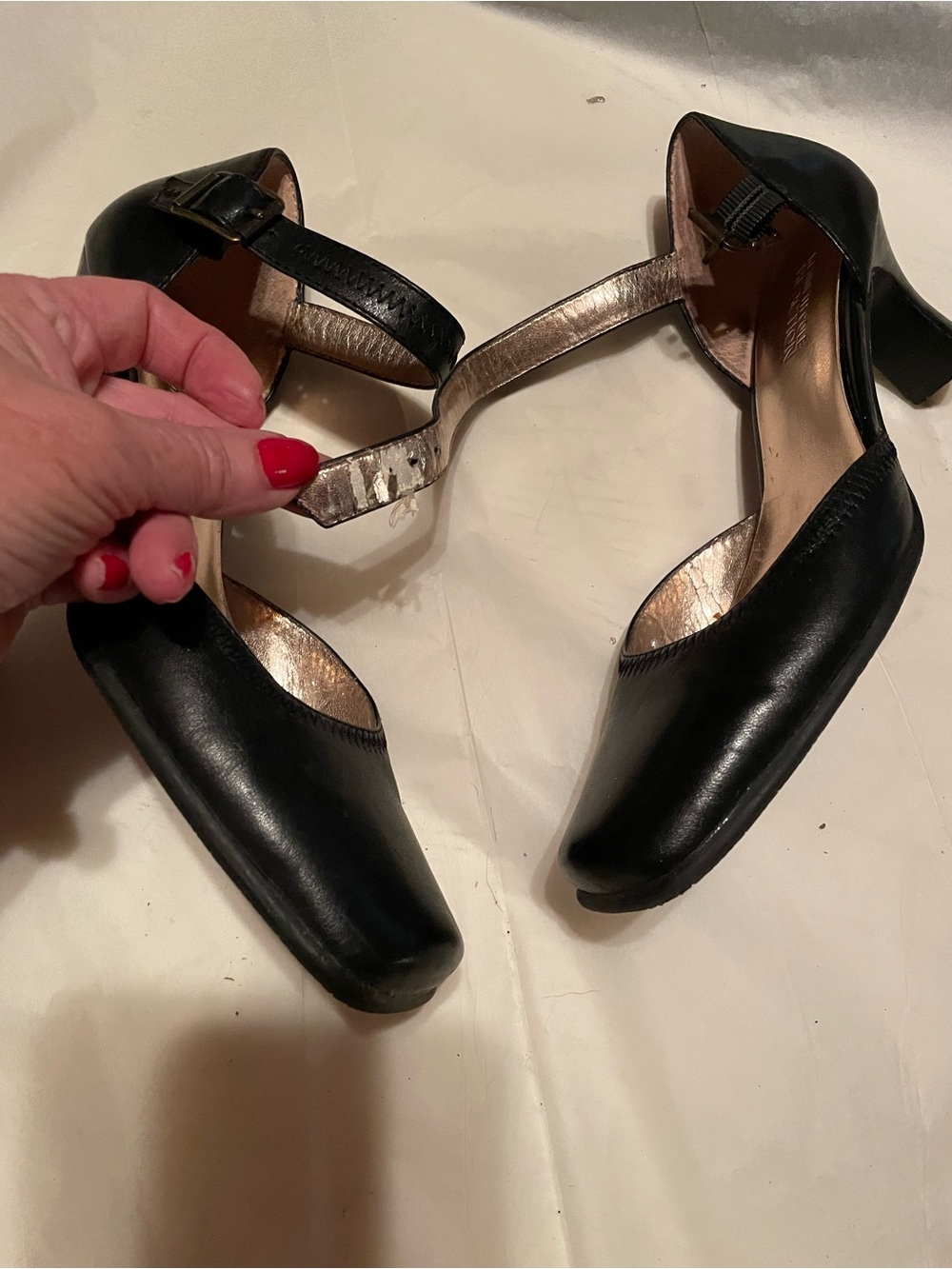 Kenneth Cole Black Low Heel D'Orsay Mary Jane Pumps